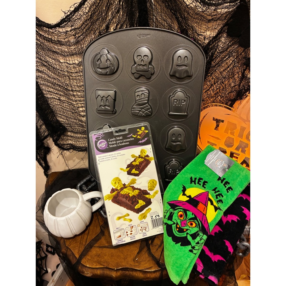 Wilton Hyde & EEK Halloween Decor Lot Baking Pan Candy Mold Mug Towels NEW Multi
